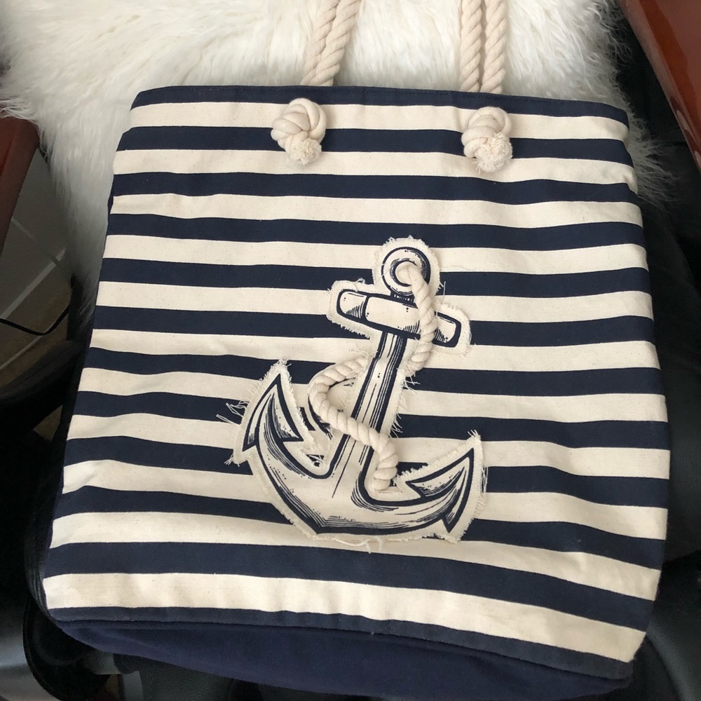 Nautical Tote with stripes & 3D anchor design